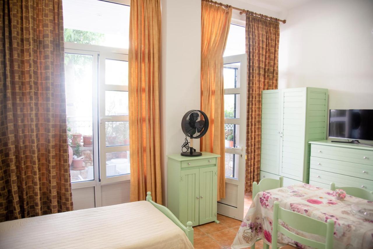 Stavros Studio Apartment In 科斯镇 外观 照片