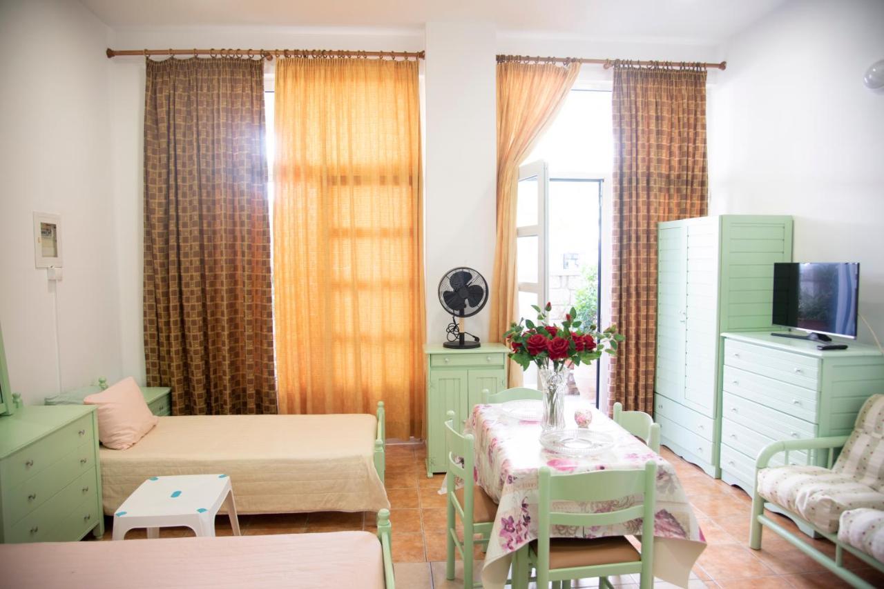 Stavros Studio Apartment In 科斯镇 外观 照片