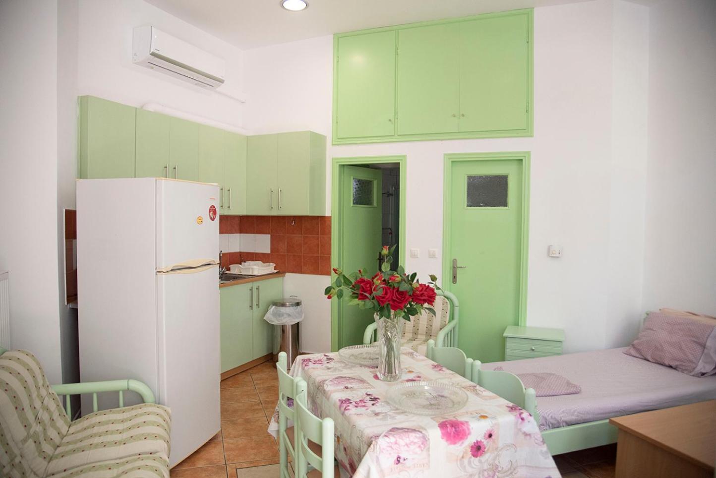 Stavros Studio Apartment In 科斯镇 外观 照片